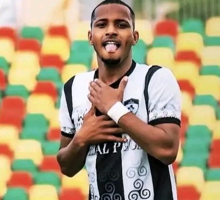 Ghazl El-Mahalla (Égypte): Mohamed Salem Kebad en approche 