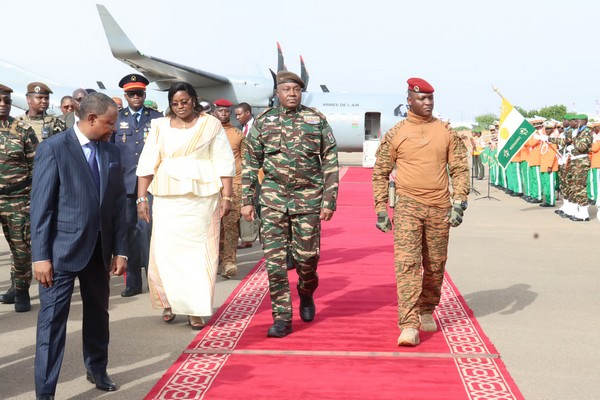 Le Mali, le Burkina Faso et le Niger créent une « force unifiée » composée de 5 000 soldats