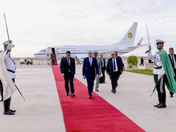 Le Président de la République regagne Nouakchott après avoir participé au Sommet arabe extraordinaire